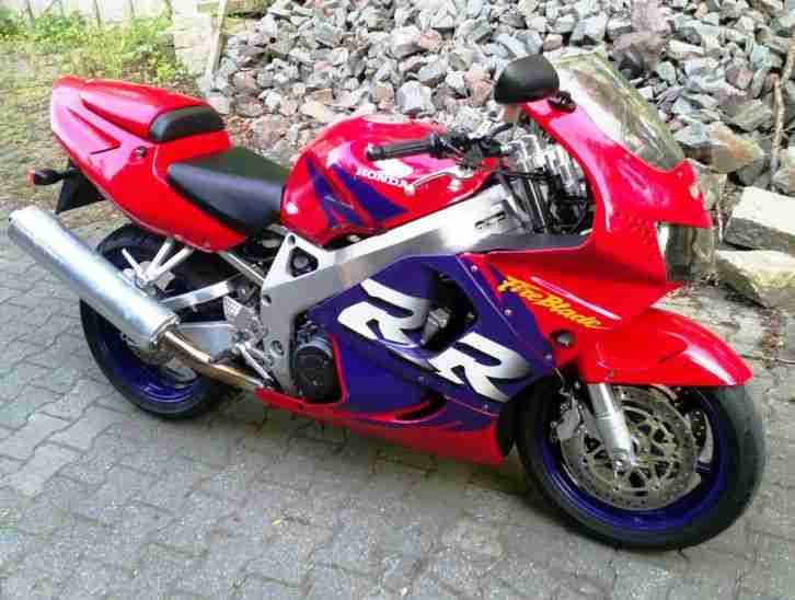 Honda CBR 900 RR Fireblade SC33