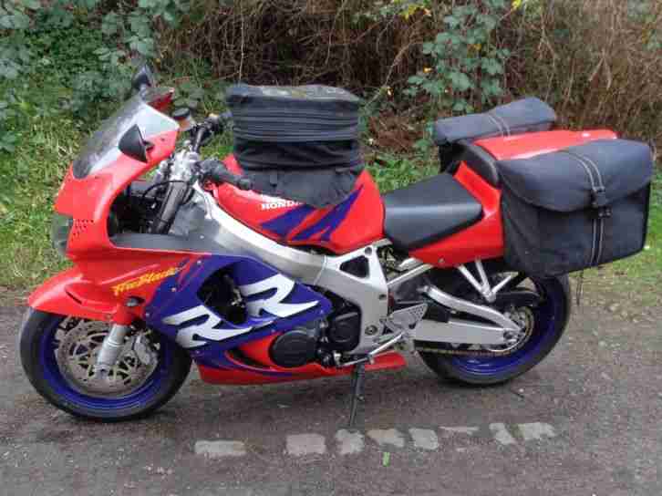 Honda CBR 900 RR Fireblade SC33 Superbike