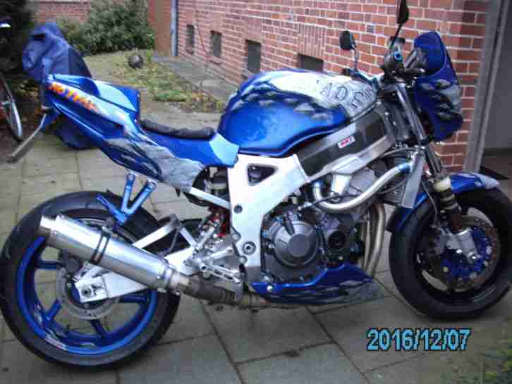 Honda CBR 900 RR Fireblade Tüv 3/2017 Streetfighter Naked Bike