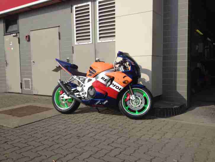 CBR 900 RR SC 28 SC 33 Repsol 17 zoll