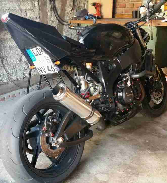 Honda CBR 900 RR SC33 Streetfighter