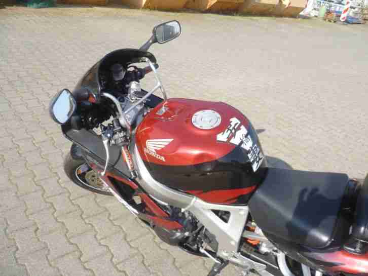 Honda CBR 900 RR - Tüv 11 - 2017 //Reifen Nagelneu...Top!