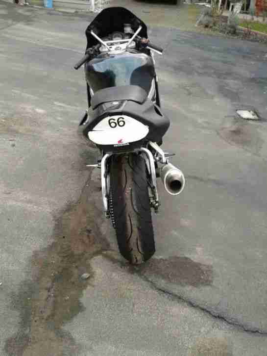 Honda CBR 900 SC 33