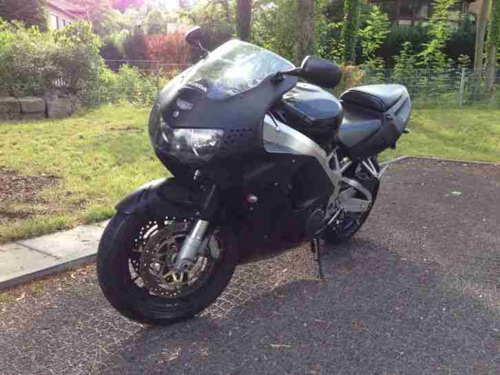 Honda CBR 900 SC33 Schwarz