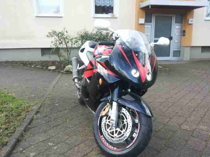 Honda CBR 900 Schwarz/Weiß/Rot
