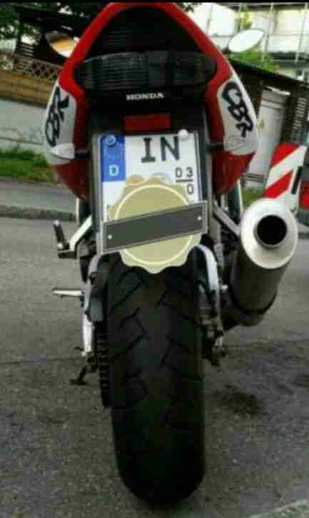 Honda CBR 900RR Fireblade SC33 BJ.01.1999 nur 38.000Km