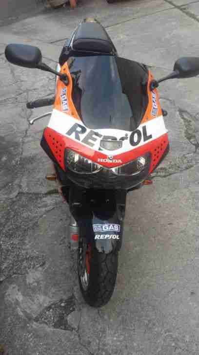 Honda CBR 919 RR SC33