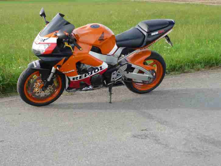Honda CBR Fireblade SC 44 seltene Repsol Lackierung Traumzustand