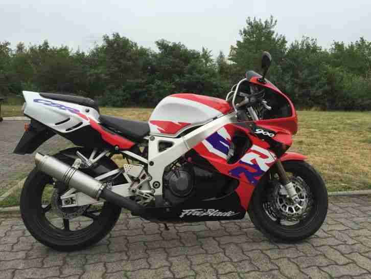 Honda CBR RR 900 Fireblade