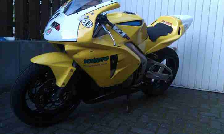 Honda CBR600RR PC37 - Rennmotorrad, Rennmaschine, Rennstrecke