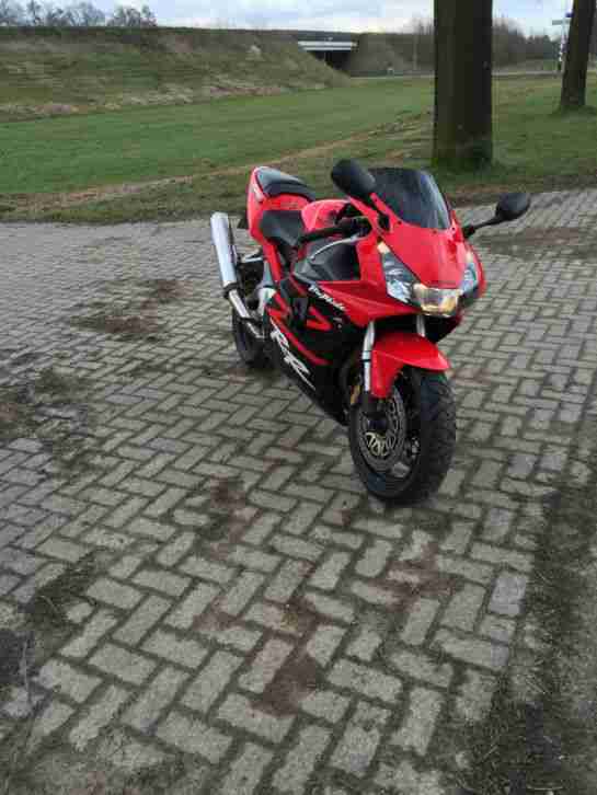 Honda CBR900 RR Fireblade SC50