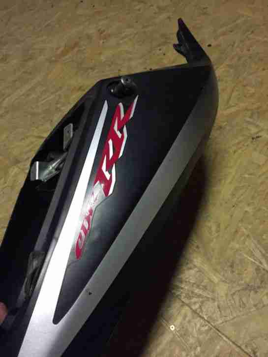 Honda CBR900 RR Fireblade sc40 Heckverkleidung Kpl. Mit LED Rücklicht