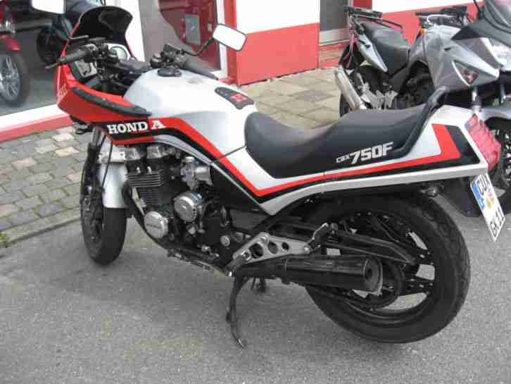 Honda CBX 750 F als Bastlerfahrzeug/Teileträger