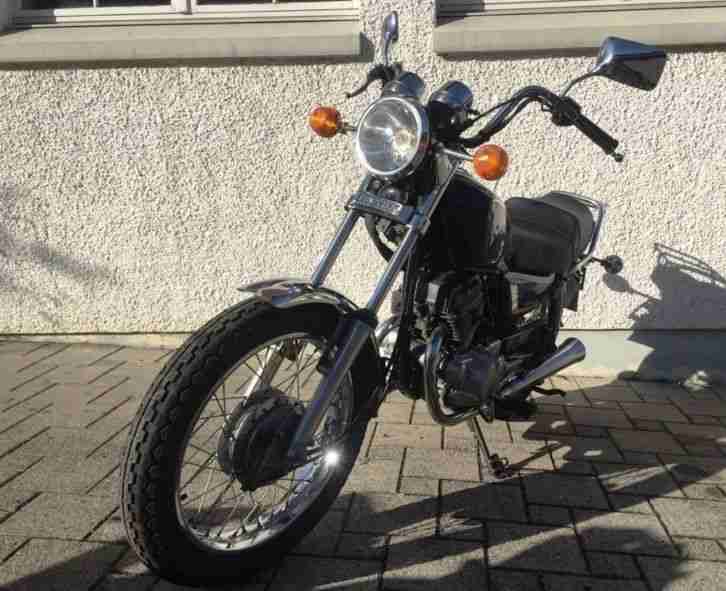Honda CM 125 / jc05 1986 Yamaha RD dr Suzuki RG Honda CB XS dte suzuki gt