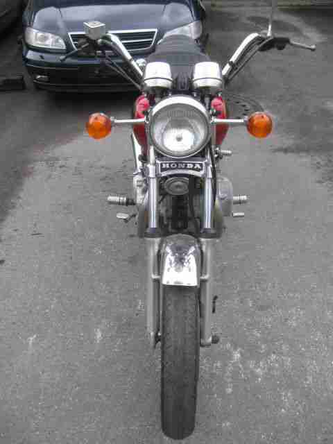 Honda CM 400 T wie hier abgebildet mit KFZ Brief Motor DREHT Gänge schalten