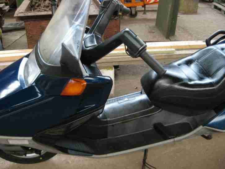Honda CN 250 Helix Roller