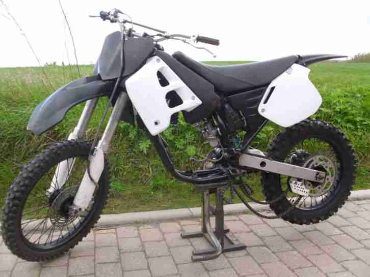 Honda CR 250 OHNE Motor alle anderen Teile vorhanden Bj. 1990