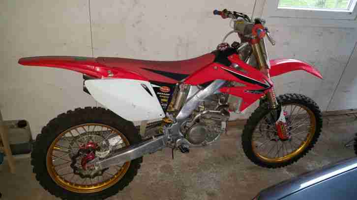 Honda CRF 250 4 Takt, ca. 41PS Super Zustand, Exel Felgen in Gold uvm.