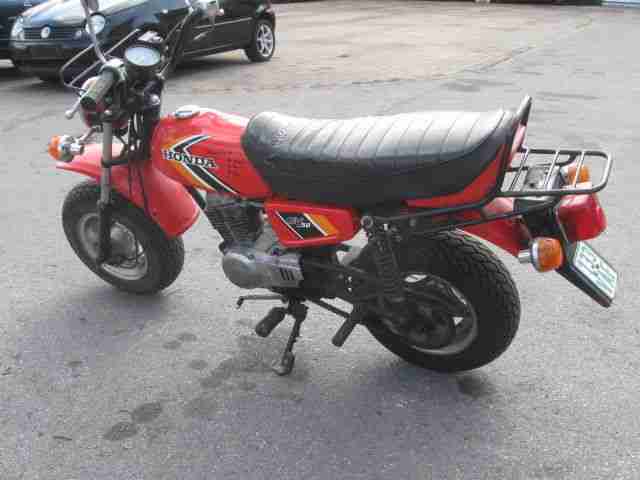 Honda CY 50 aus 1979 wie abgebildet läuft und fährt mit Papiere und Schlüssel