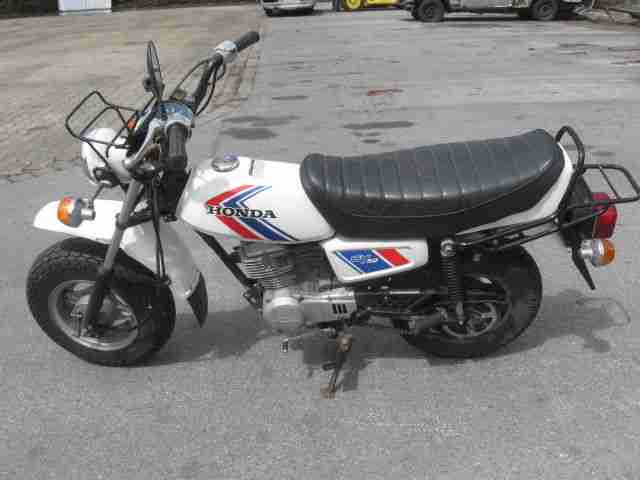 Honda CY 50 aus 1980 LÄUFT und FÄHRT wie abgebildet mit Papiere und Schlüssel