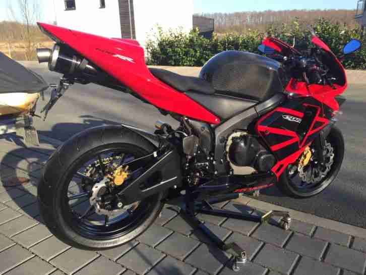Honda Cbr 600 RR Pc37 Einzigartiges Ausstellungsstück mit unzähligen edlen Teile