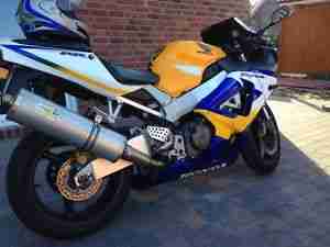 Honda Cbr 900 sc44 TÜV Neu 26000 km
