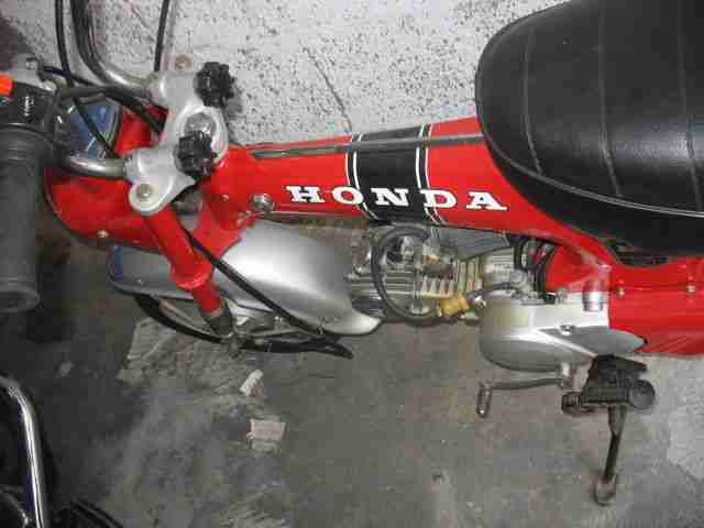 Honda Dax aus 1974 mit 125 Motorradzulassung