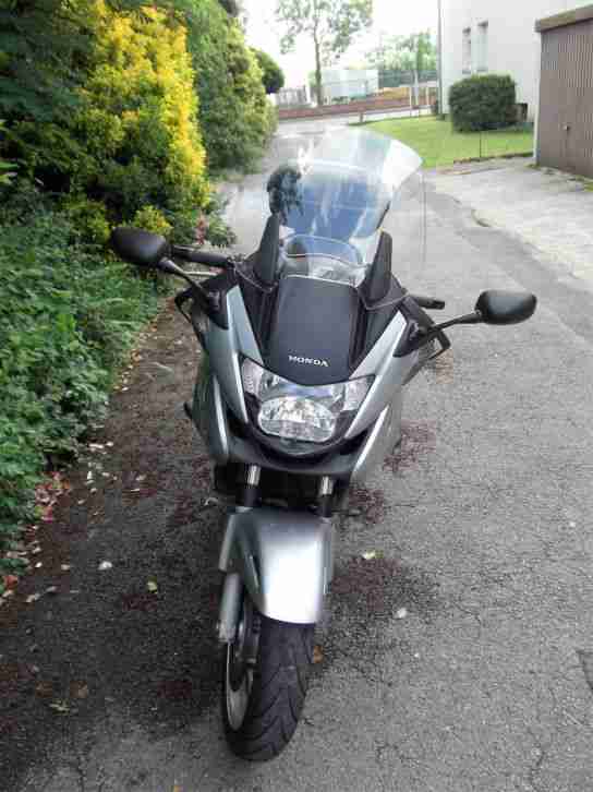 Honda Deauville NT700V ABS EZ 27.02.2009 mit Zubehör !