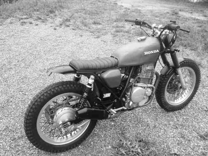 Desert Rat Scrambler Streettracker Café