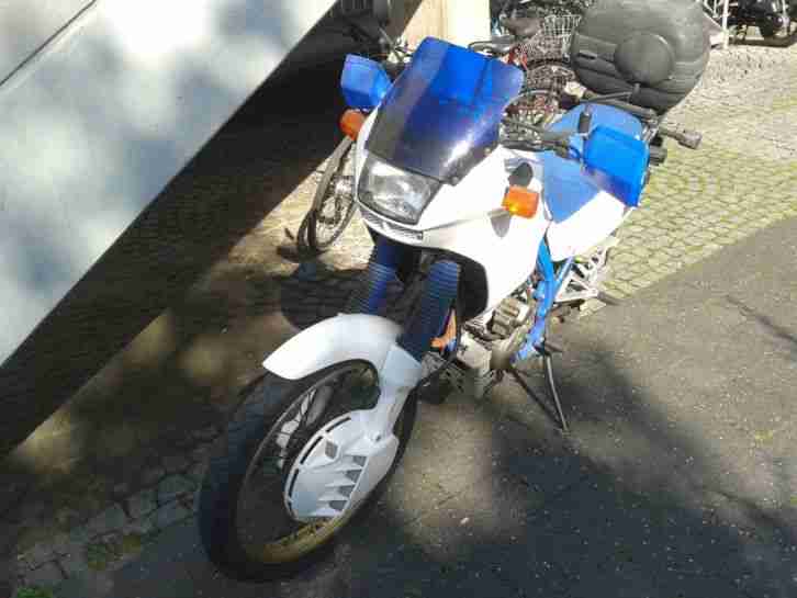 Honda Dominator NX 650 TÜV NEU 6/2016 Bj. 91 mit Top Case