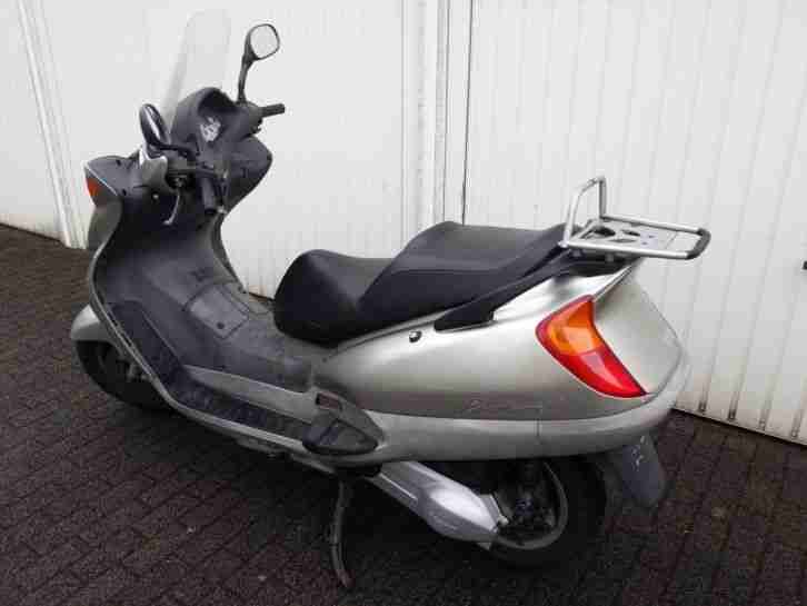 Honda FES 125 Pantheon erst 7780 km, läuft Top