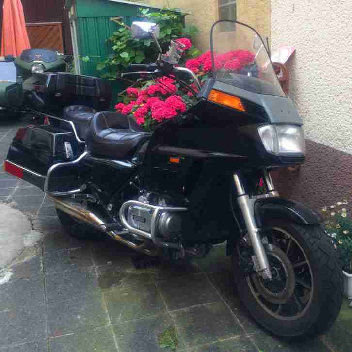 Honda Gold Wing GL 1200 SC14 1984 mit TÜV draufsetzen und losfahren
