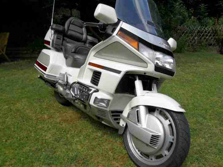 Honda Gold Wing GL1500 Org.23000meil 1 Hand und im original Zustand alles Neu!!!