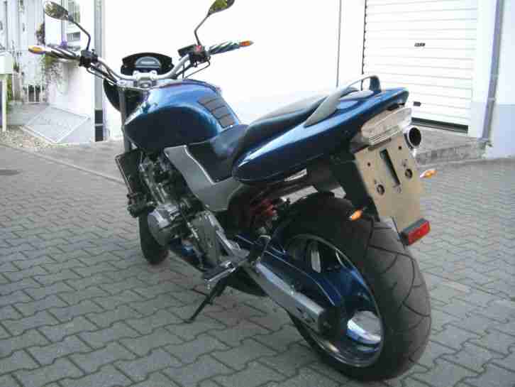 Honda Hornet 600F/ PC34 Streetfighter-Umbau