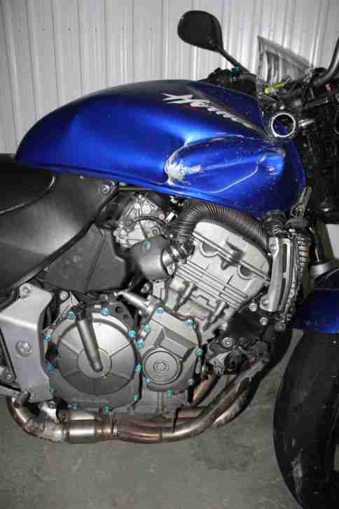 Honda Hornet CB 600 F; PC34; Unfallschaden; Motor läuft