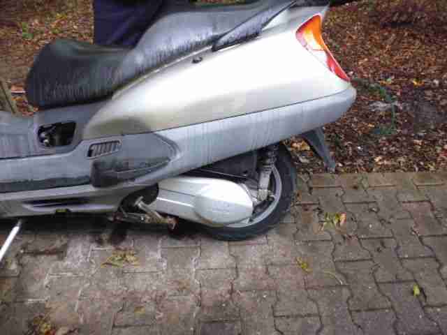 Honda JF05 Roller Bastlerfahrzeug Unfall 125cm³