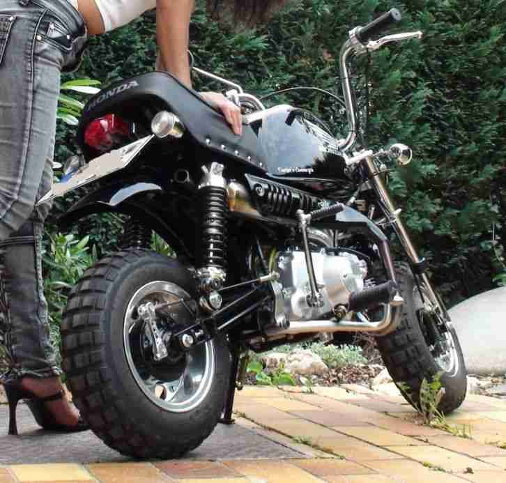 Honda Monkey / Gorilla Z50J BJ.1979 neuer 125ccm Motor mit Motorradzulassung