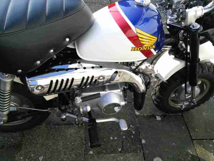 Honda Monkey Z 50 J (AB02),Bj. 84, ca. 3.000km, 4.Gang, sehr guter Zustand