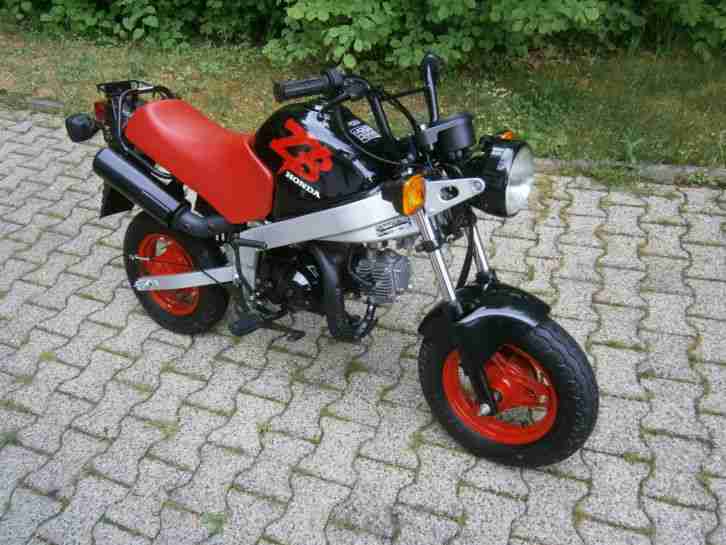 Honda Monkey ZB 50 Neuwertig 316 Km.