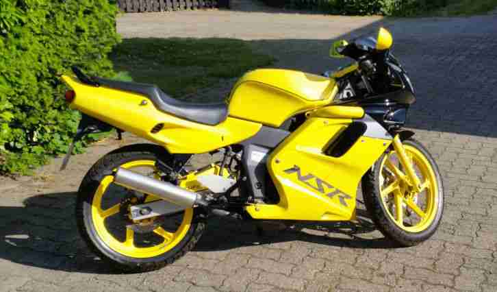 Honda NSR 125ccm, ein Hingucker! Anschauen lohnt sich