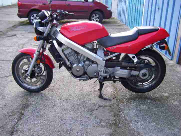 Honda NT650 Hawk GT RC31 GT647 33918mls (54500km)