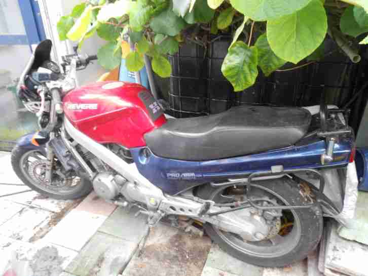 Honda NTV 650 als Teileträger