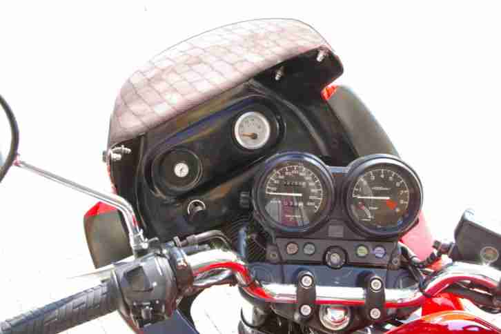 Honda NTV, V2 mit Kardan, aufgepolsterte Sitzbank