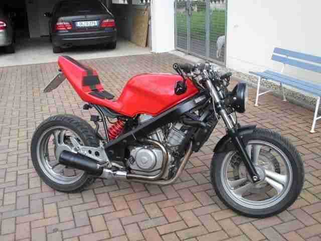 Honda NTV650 Streetfighter