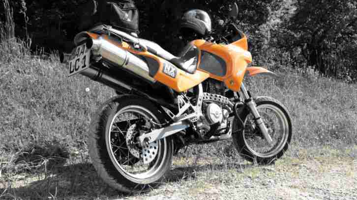 NX Dominator Supermoto