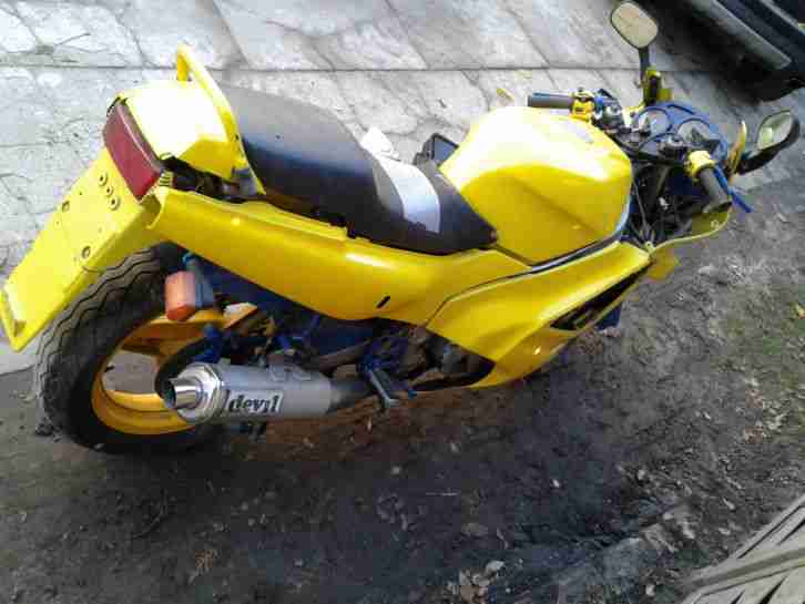 Honda Pc 19 cbr 600 Bj. 1988 Ersatzteilspender wideraufbau
