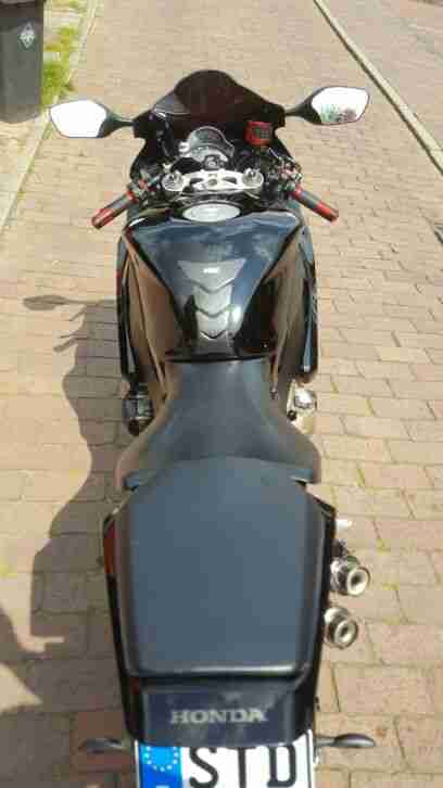 Honda SC 59 CBR 1000 RR tag der erstzulassung ist mitte 2010