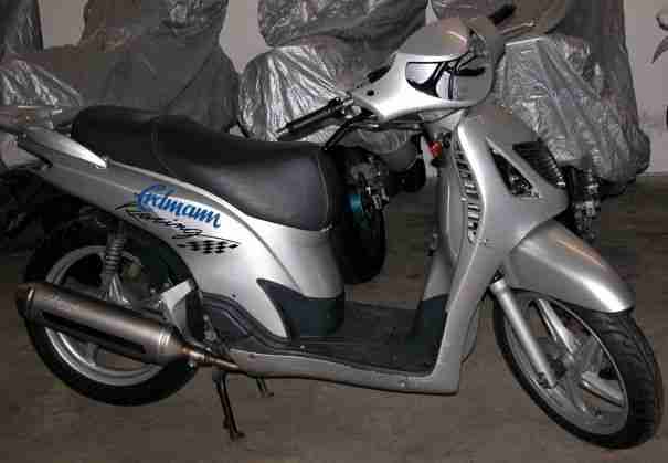 Honda SH125 Rennroller mit Tuningmotor