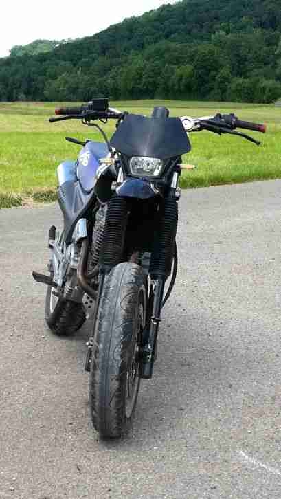 Honda SLR 650 SUPERMOTO UMBAU TRACKER