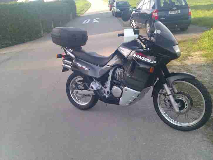 Honda Transalp 600V, EZ 1998, TÜV und Kettensatz neu, 50PS, nur knappp 29.000 km